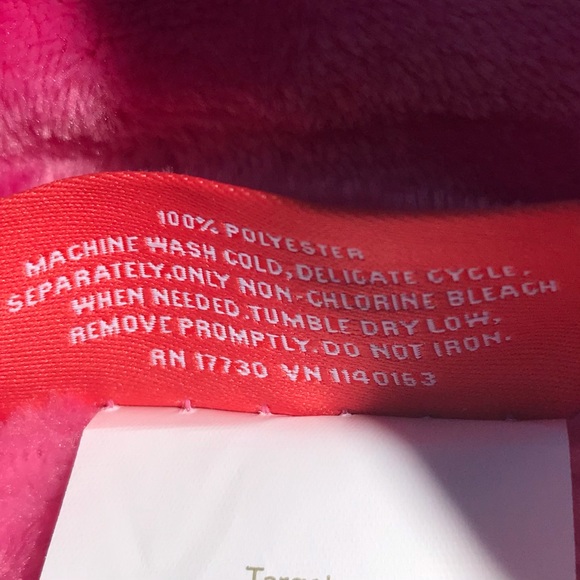 Opalhouse Pink Pom Pom throw blanket 50”x60” NEW - Picture 5 of 6